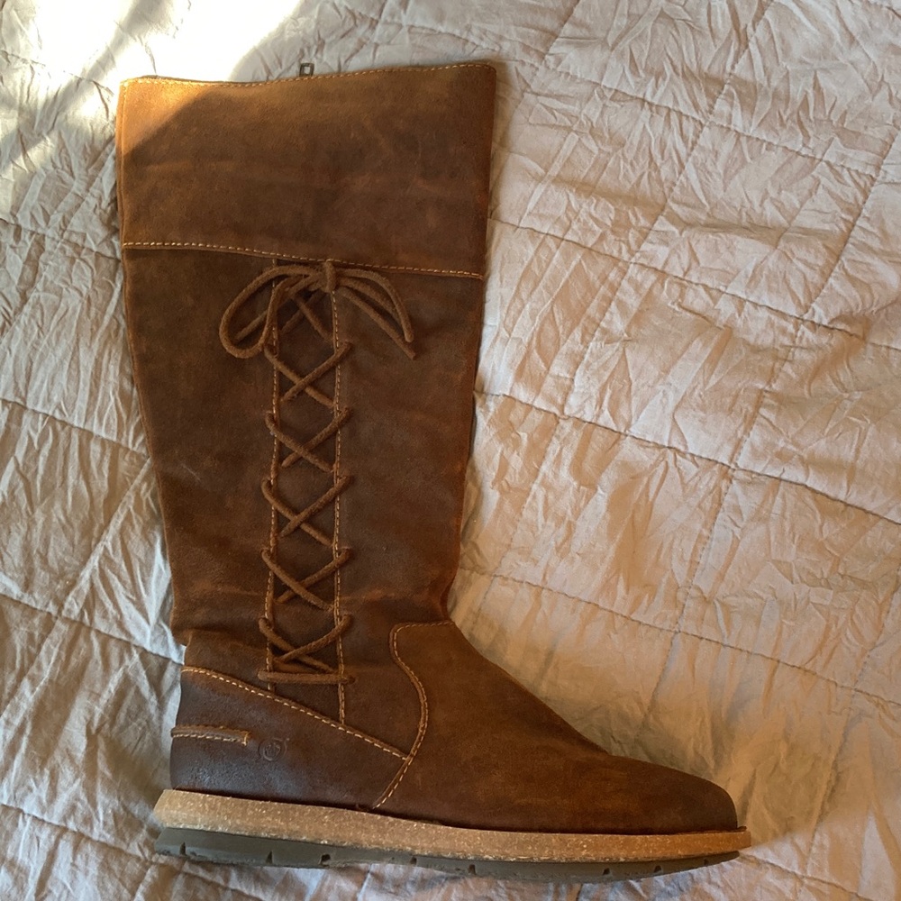 Born Tarla boots size 10
